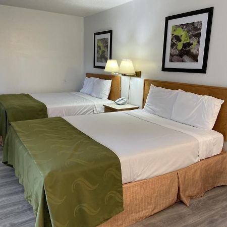 Rodeway Inn & Suites Omak Exterior foto