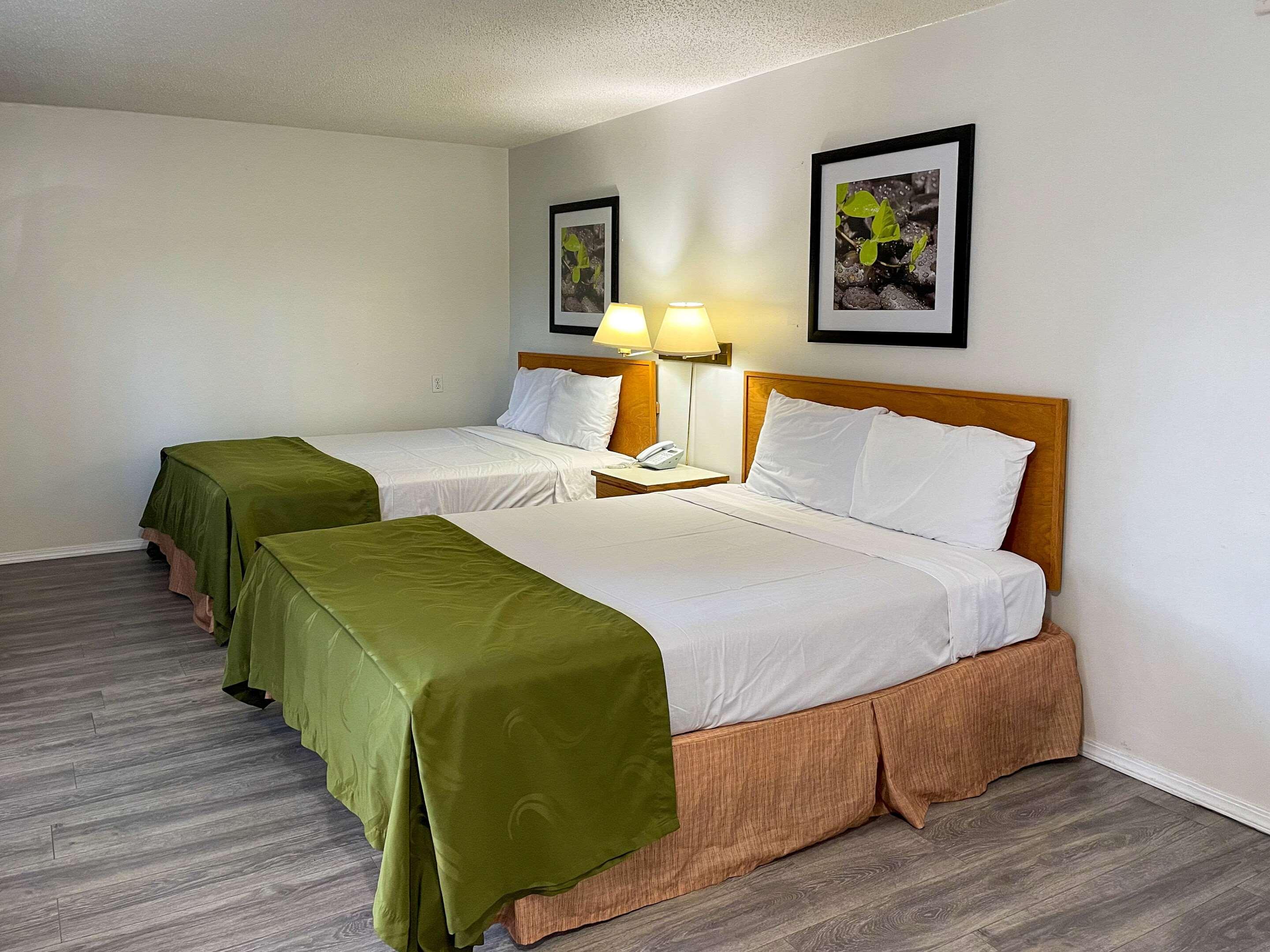 Rodeway Inn & Suites Omak Exterior foto