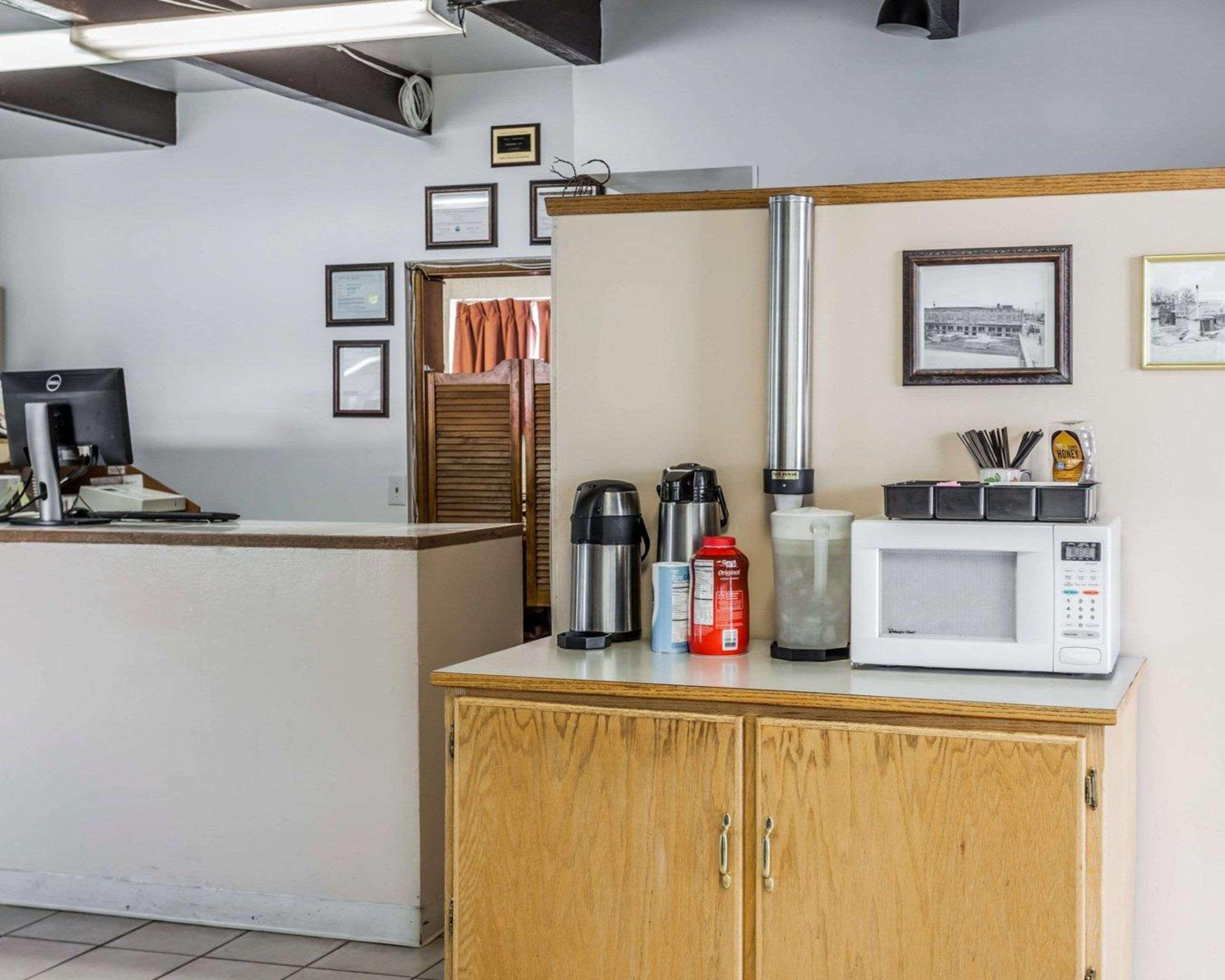 Rodeway Inn & Suites Omak Exterior foto