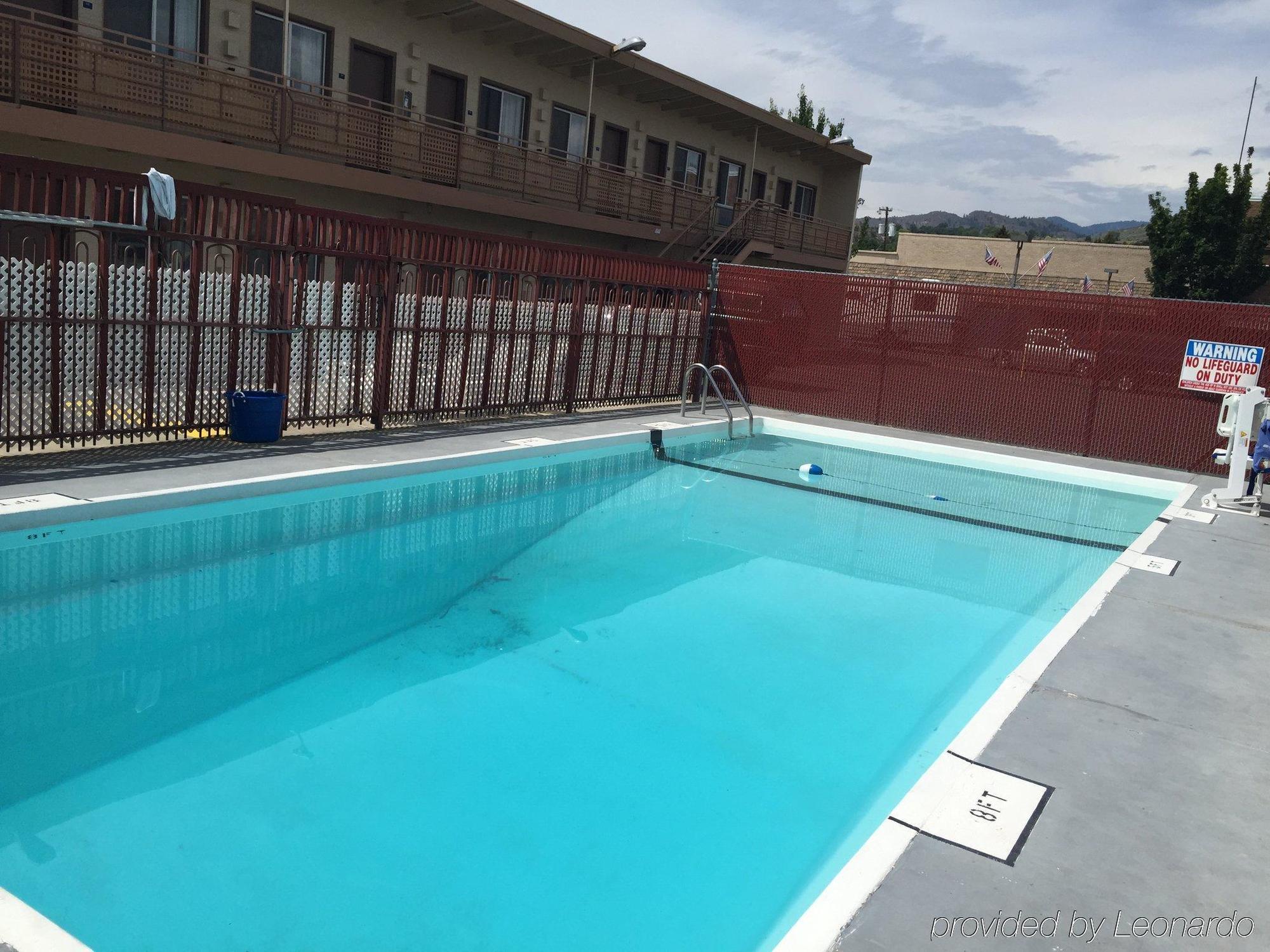 Rodeway Inn & Suites Omak Exterior foto