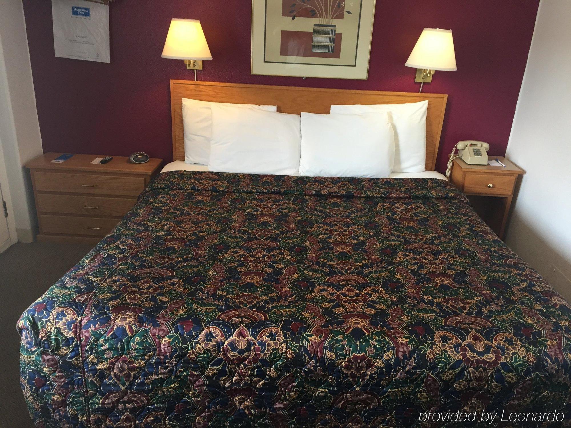 Rodeway Inn & Suites Omak Exterior foto