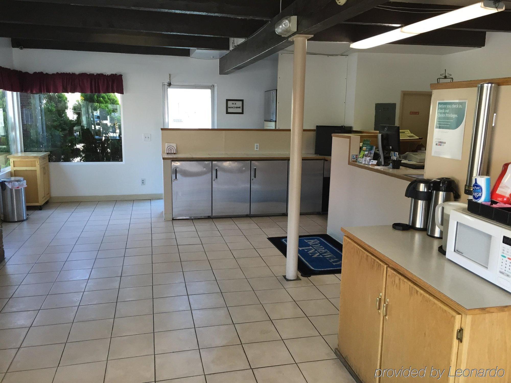 Rodeway Inn & Suites Omak Exterior foto