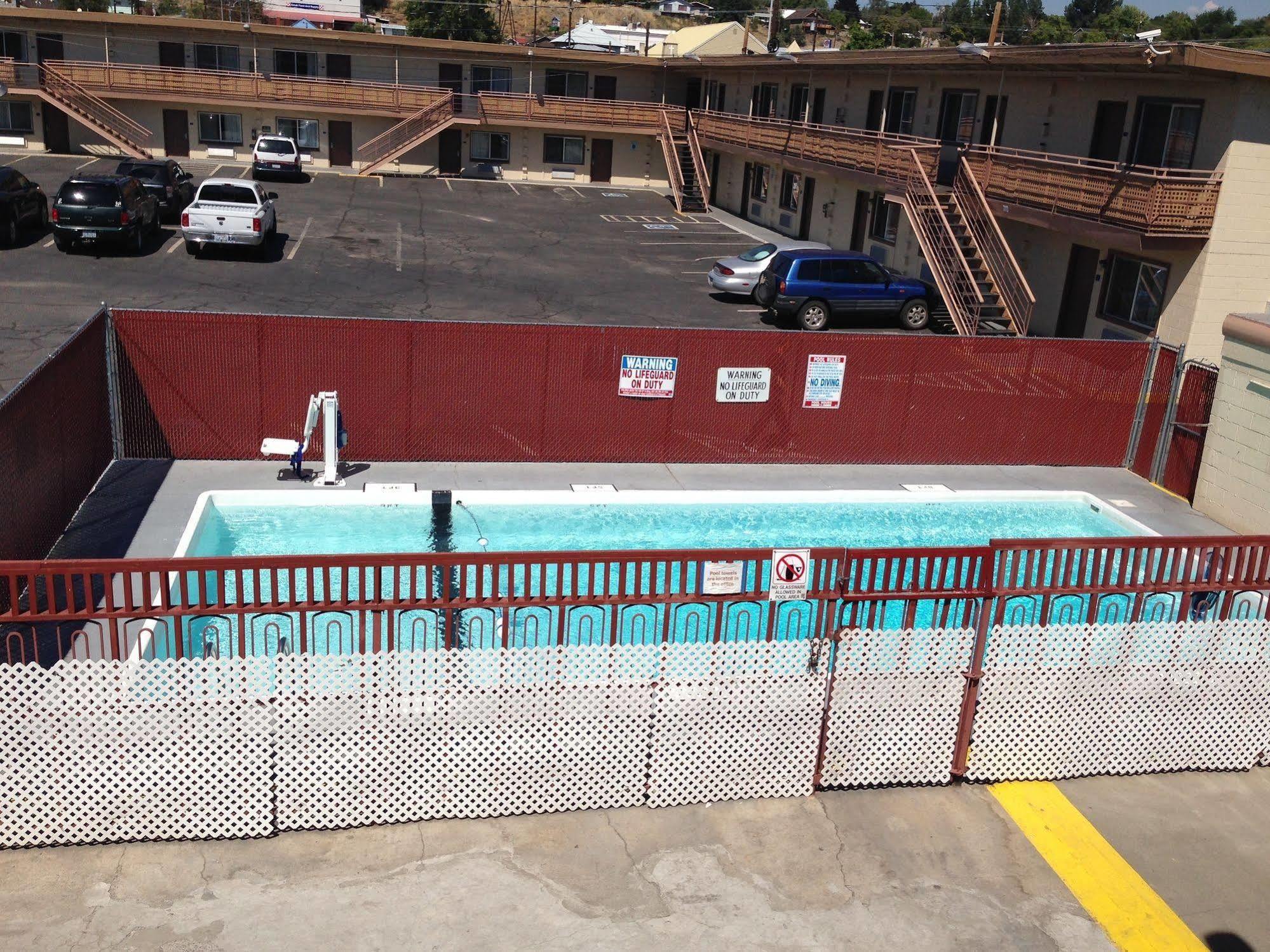Rodeway Inn & Suites Omak Exterior foto